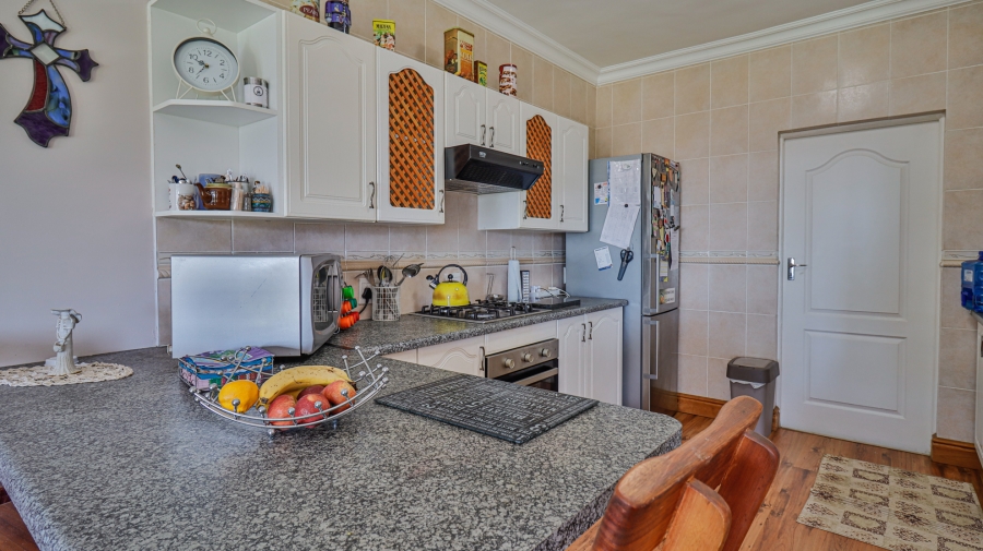 3 Bedroom Property for Sale in Seemeeu Park Western Cape